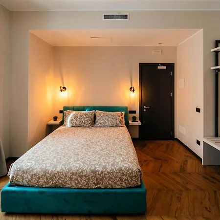 David's Suite&spa Con Parcheggio Privato コモ