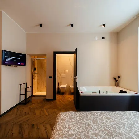 David's Suite&spa Con Parcheggio Privato コモ