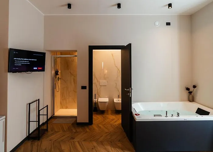 David's Suite&spa Con Parcheggio Privato شقة كومو