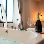 David's Suite&spa Con Parcheggio Privato