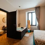 David's Suite&spa Con Parcheggio Privato Διαμέρισμα