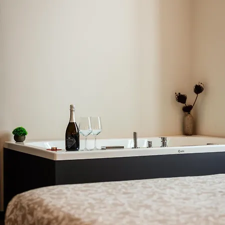 David's Suite&spa Con Parcheggio Privato * كومو