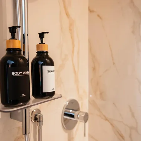 David's Suite&spa Con Parcheggio Privato Apartamento *